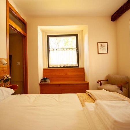 Casa Do Cereiro Guest House A Estrada Luaran gambar